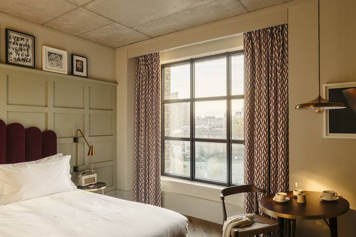 Room 19 of 35