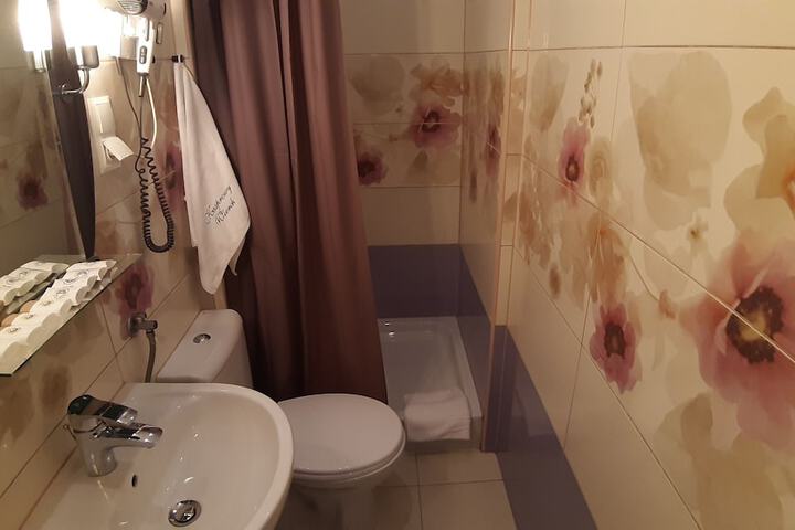 Room 63 of 77