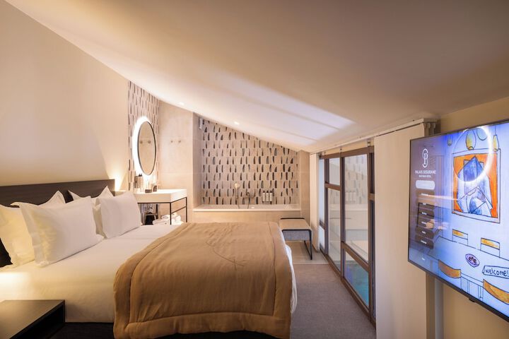 Room 28 of 55