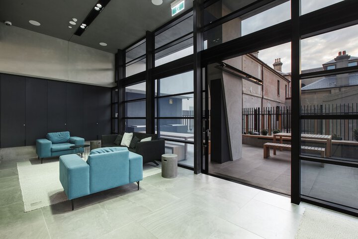 Hotel Exterior 1 of 25