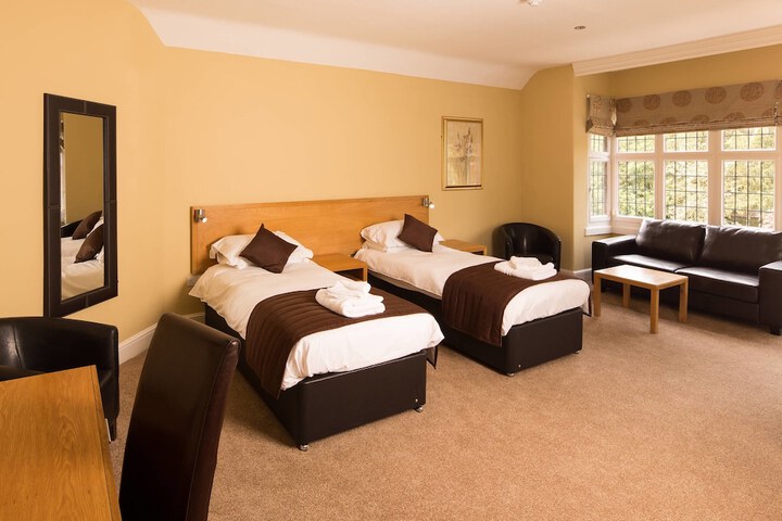 Room 4 of 47
