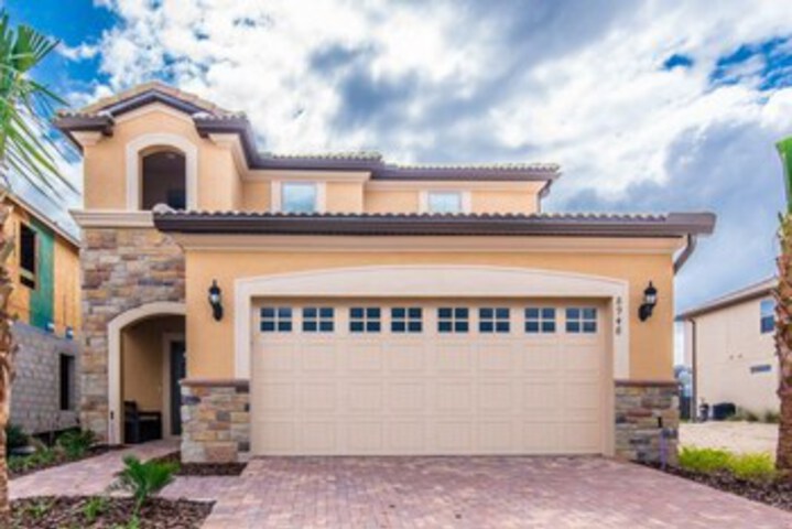 Amazing House Windsor at Westside 8948RS