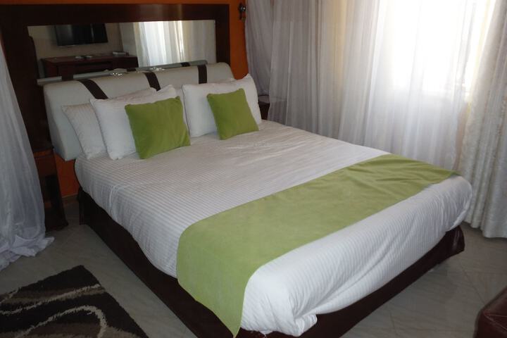 Room 6 of 31