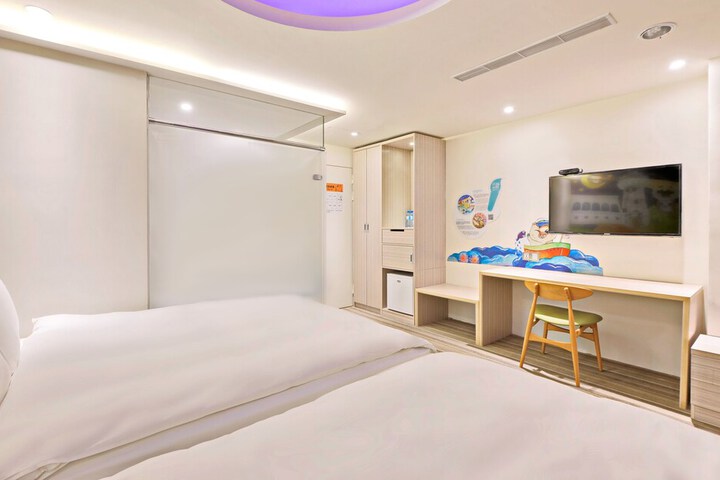 Room 15 of 45