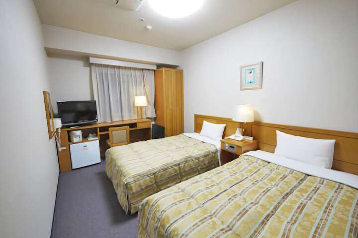 Room 9 of 48