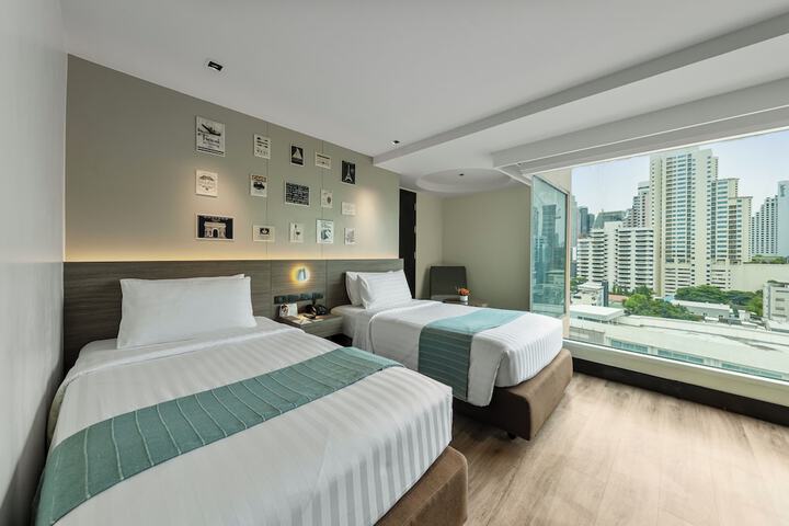 Room 4 of 60