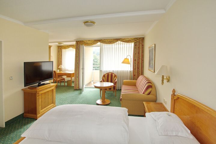 Room 5 of 44