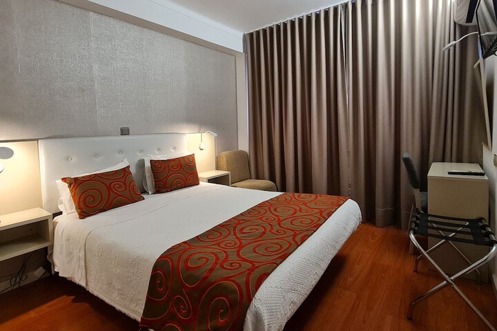 Room 25 of 83