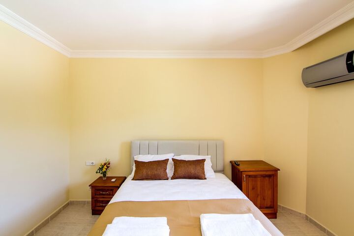 Room 9 of 60