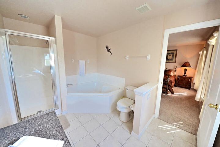 Room 10 of 15