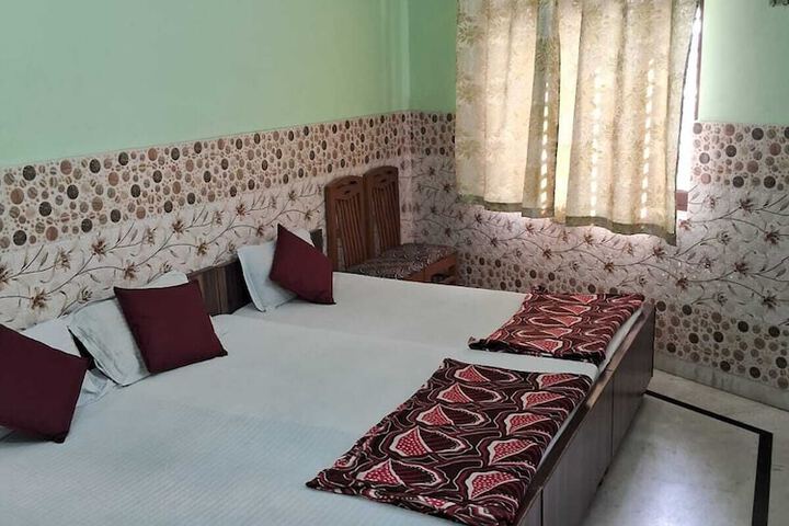 Room 6 of 24