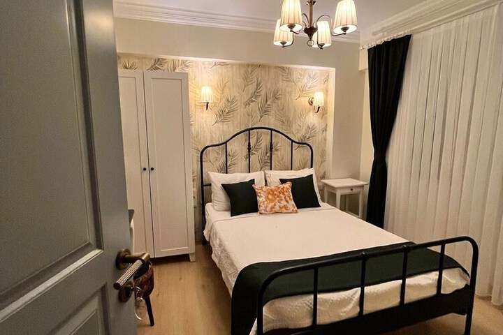 Room 43 of 93