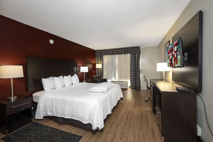 Standard | King Bed (17 of 17)