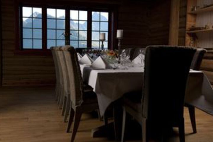 Dining 93 of 106