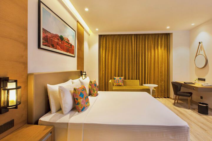Room 7 of 40