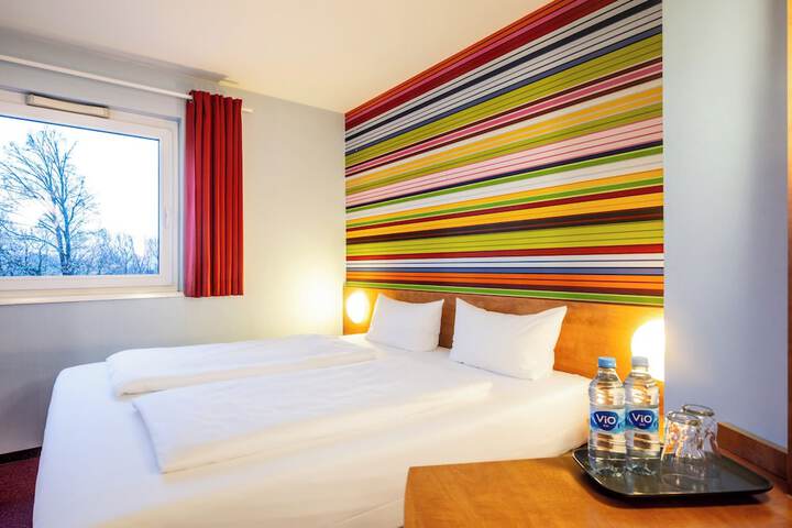 Room 40 of 86