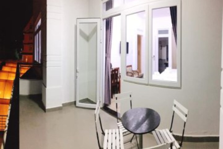 Room 3 of 42