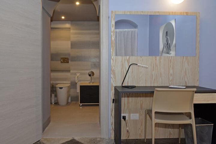 Room 10 of 63
