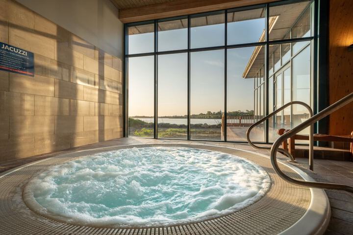Hotel with Pool