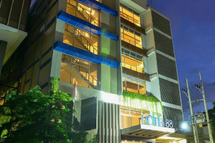 Hotel 88