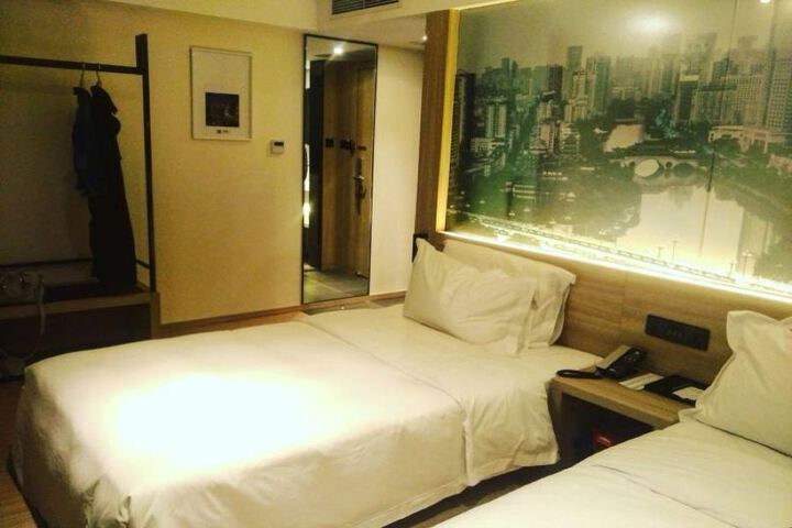 A T HOUSE -CHENGDU CHUNXI ROAD