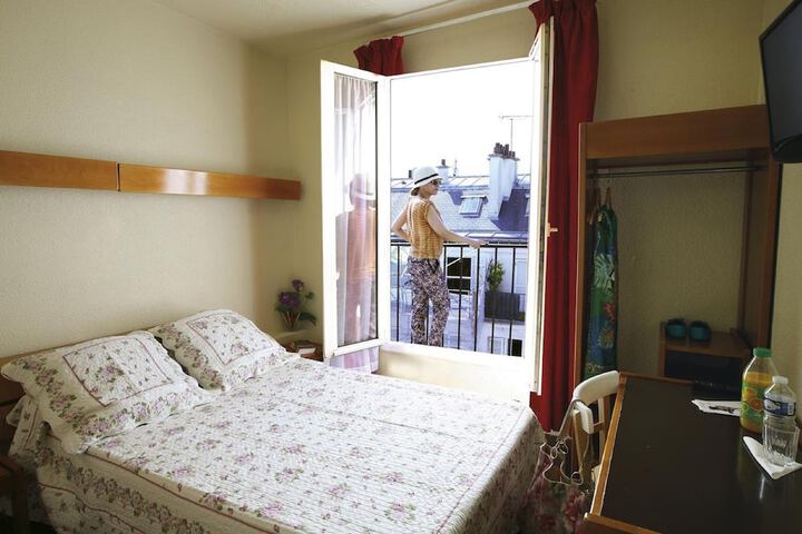 Room 8 of 28