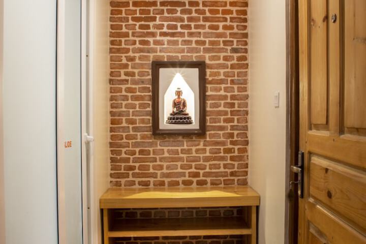 Room 22 of 63