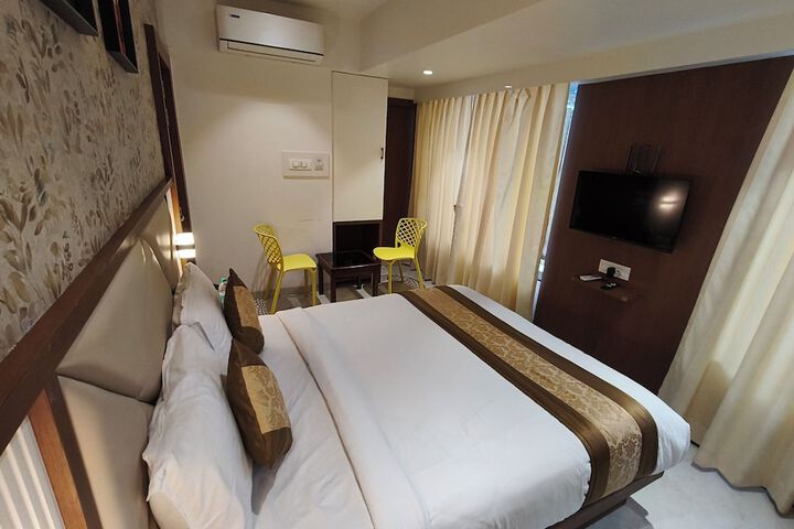 Room 9 of 64
