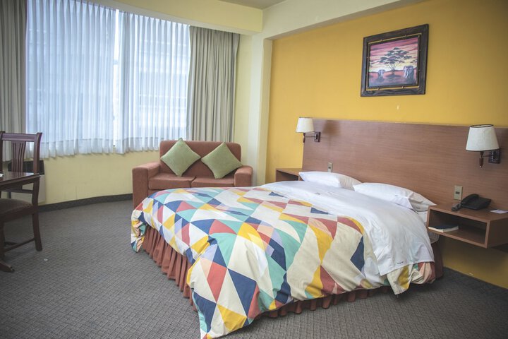 Room 10 of 23