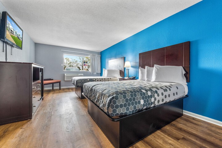 2 Double Beds (5 of 7)