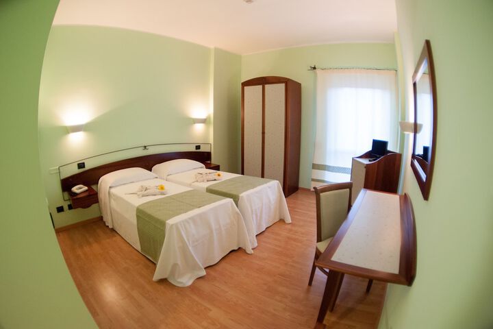Room 5 of 35