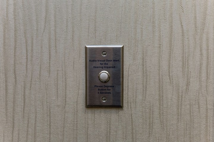Room 32 of 66