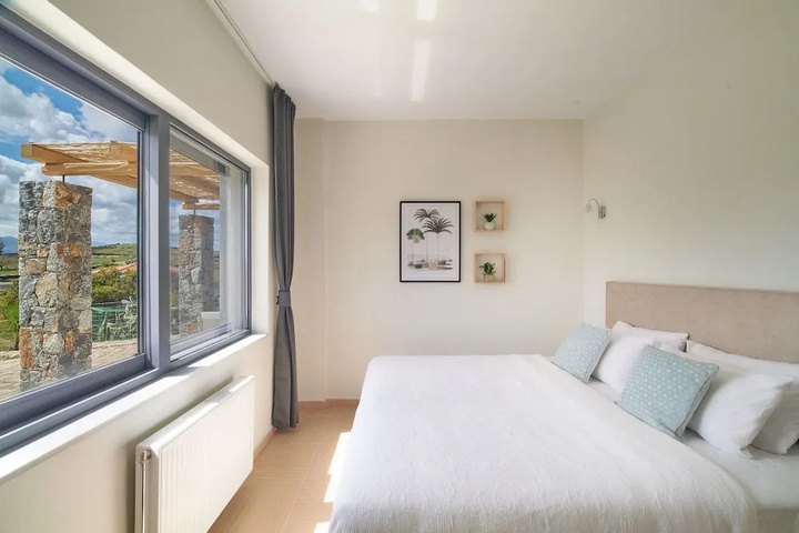 Room 4 of 20