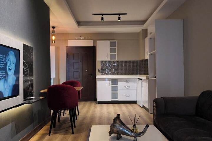 Room 11 of 19