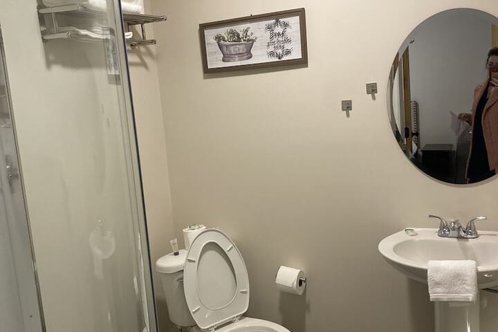 Room 54 of 66