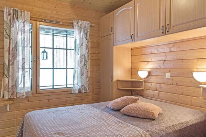 Room 6 of 15