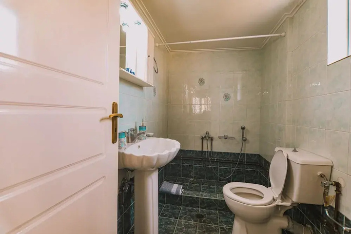 Room 8 of 21