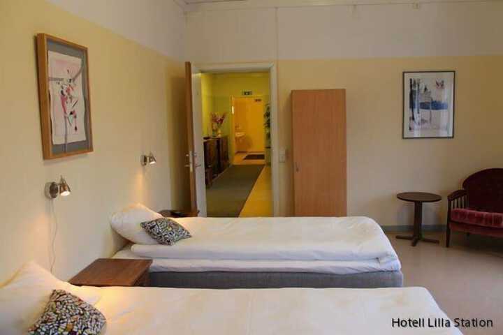 Room 16 of 32