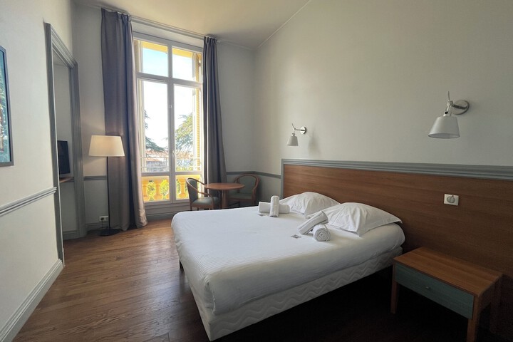 Room 8 of 26