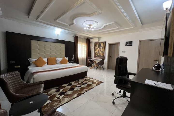Room 28 of 50