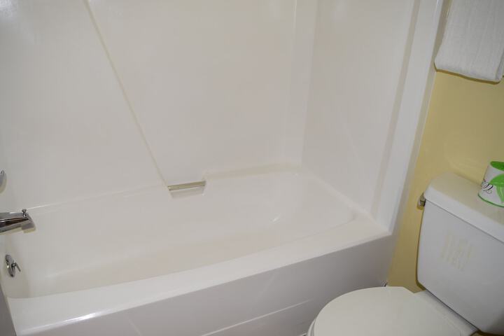 1 Queen Bed (4 of 55)