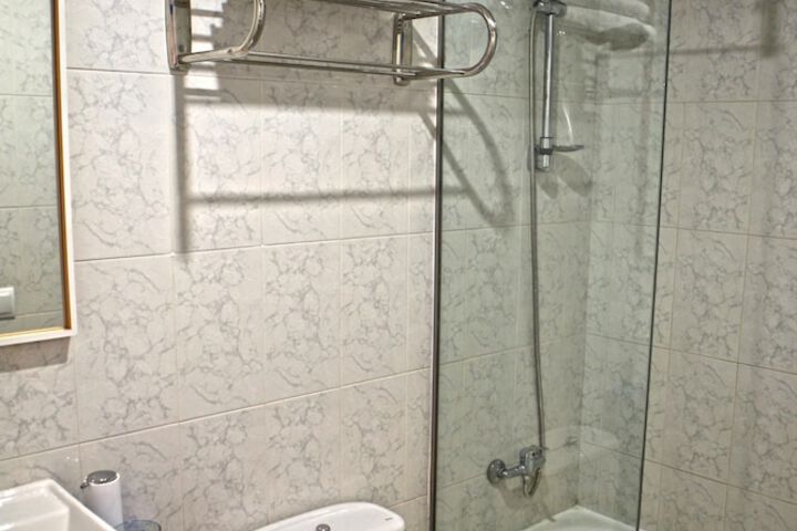 Room 15 of 30