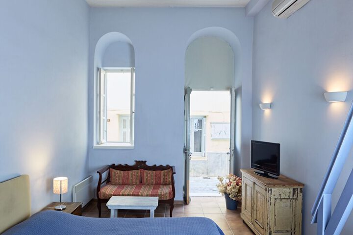 Room 4 of 42