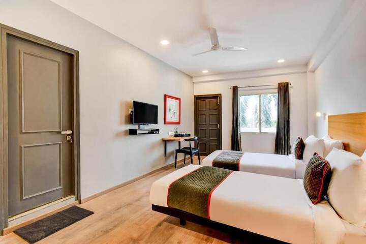 Room 4 of 13