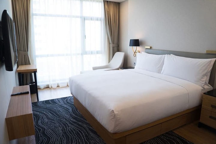 Room 3 of 18