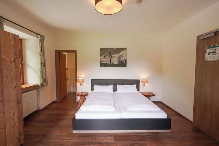 Room 17 of 29