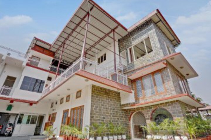 OYO 67506 The Nirupamrattan