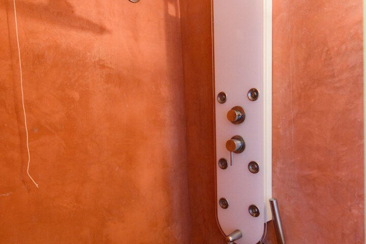 Room 33 of 45