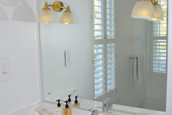 Room 2 of 29