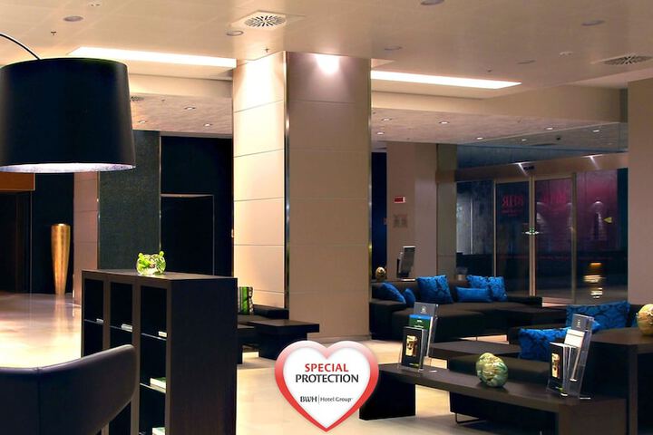 Hotel Interior 14 of 168